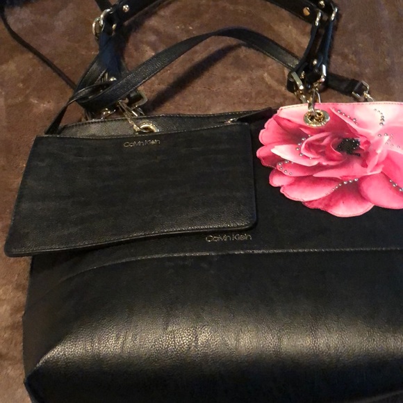 Used Calvin Klein bag with flower design - Picture 3 of 7
